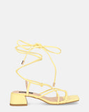 MARYNA - sandalias amarillo en PU con cordones