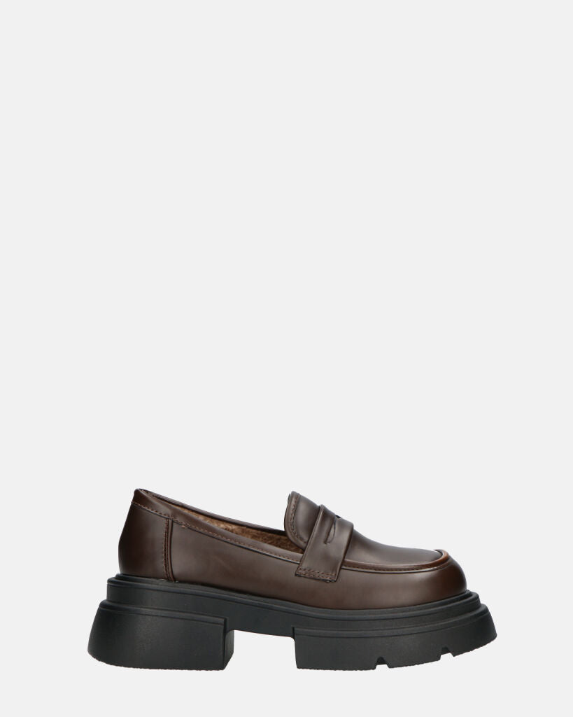 MARIKA - zapatos planos tipo mocasín con plataforma marrón
