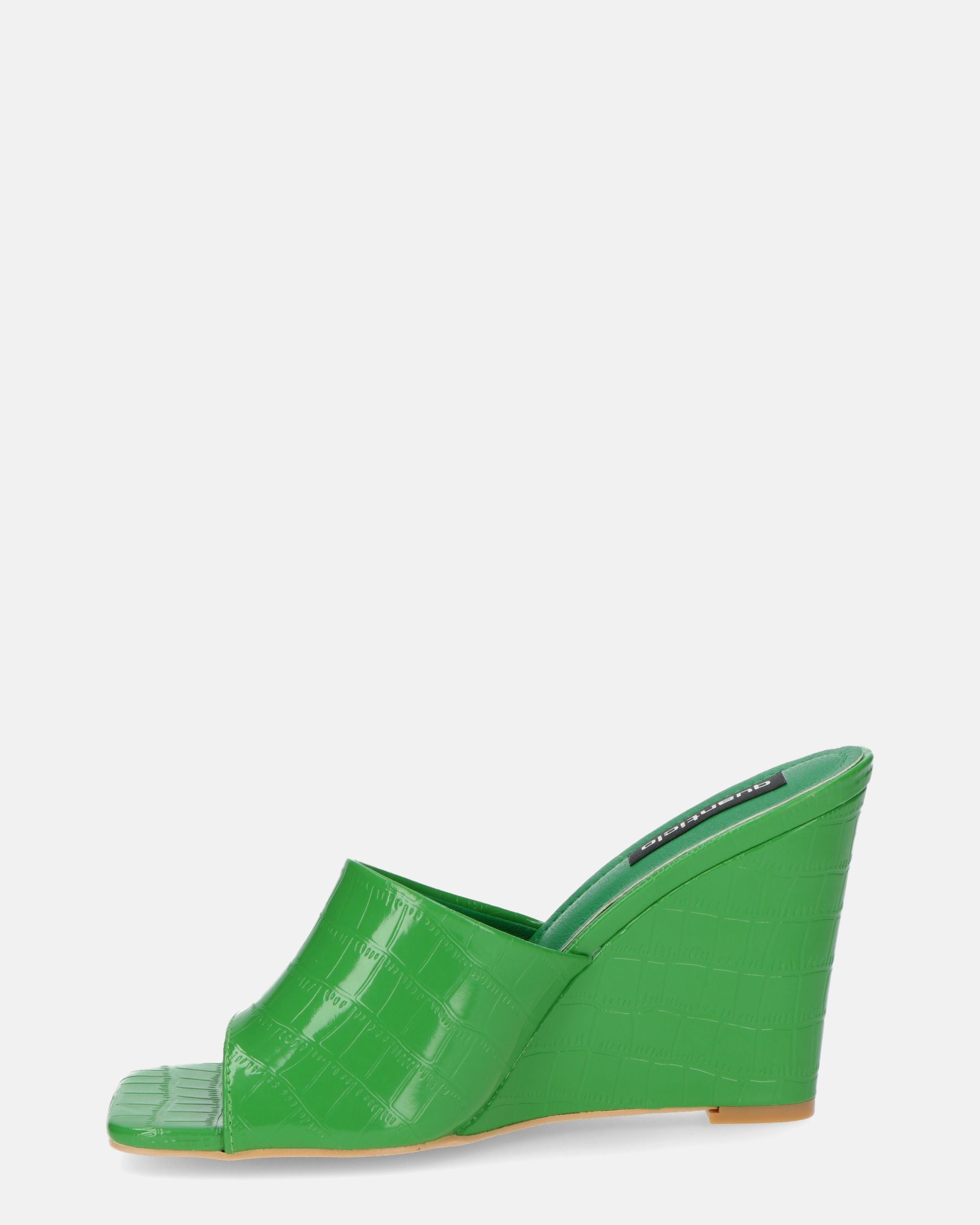 MARGHERITA - sandalias cuña en glassy verde cocodrilo