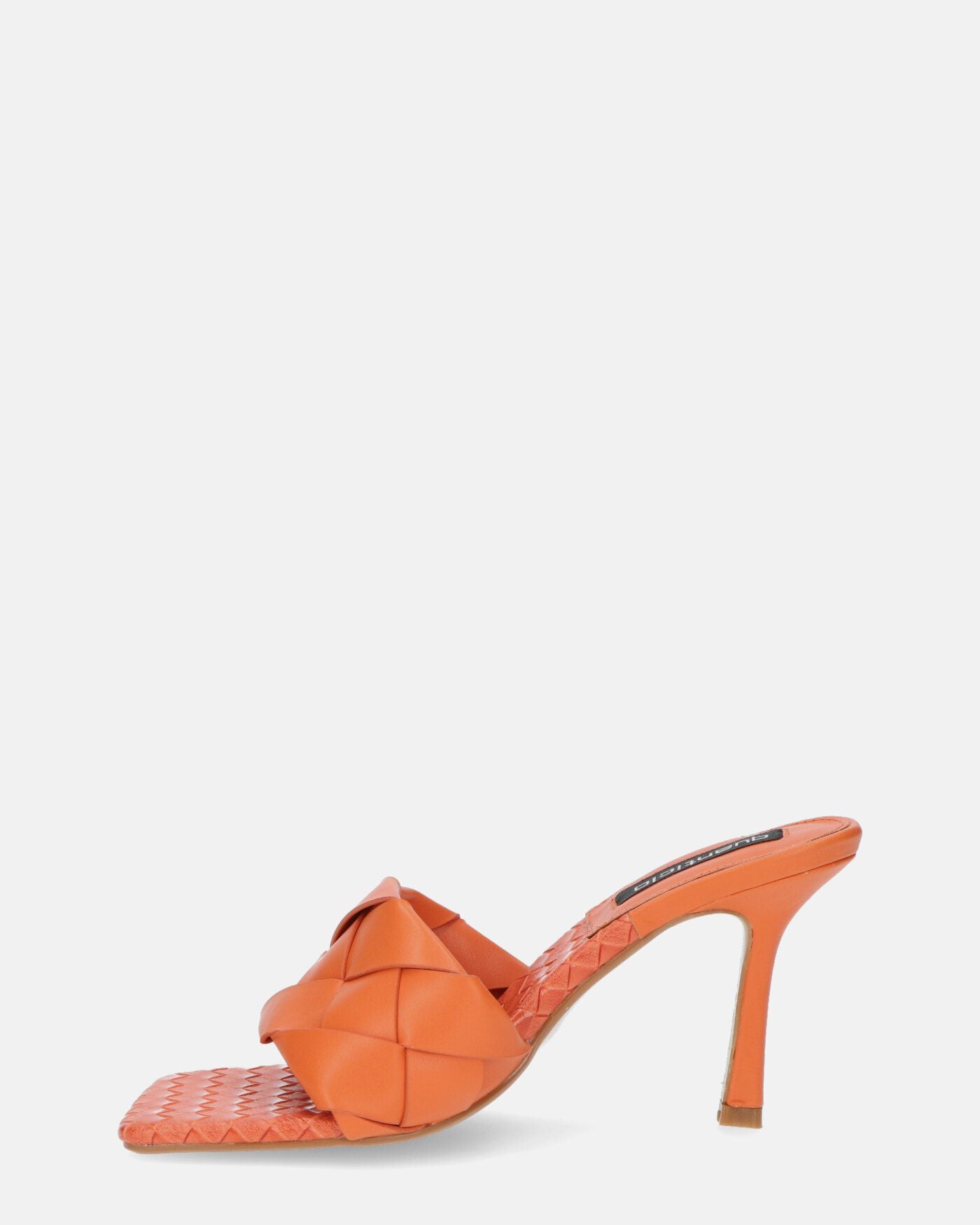 ENRICA - sandalia en piel trenzada naranja con tacón
